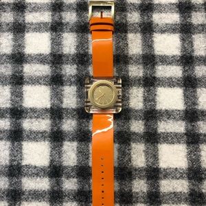Tory Burch Izzie Watch!